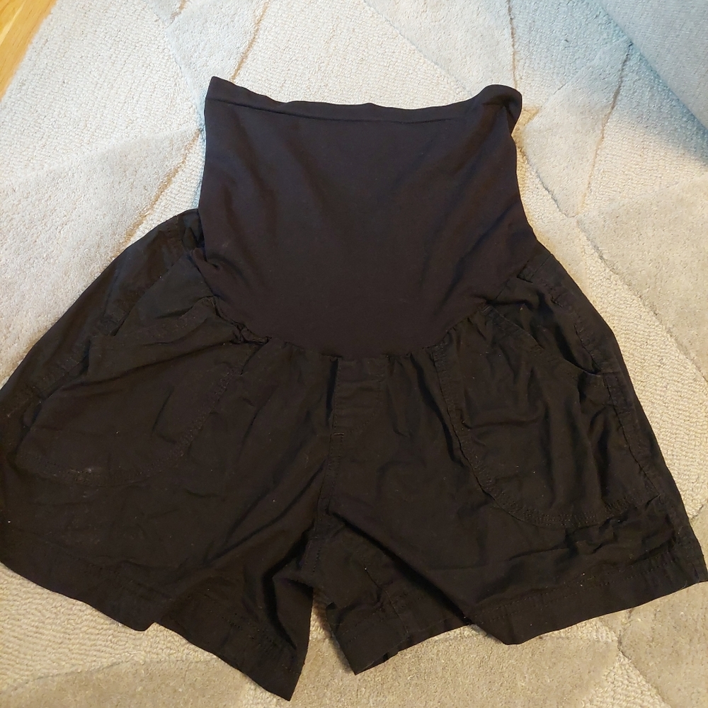 Gently used Motherhood maternity black size medium shorts